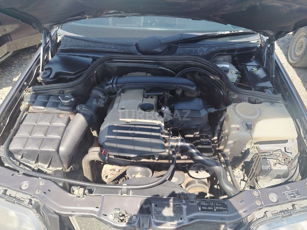 Mercedes C 200