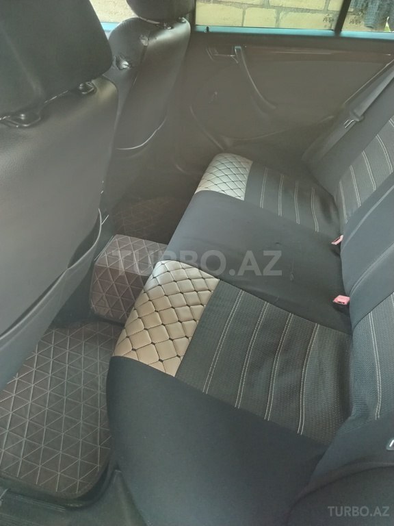 Mercedes C 200