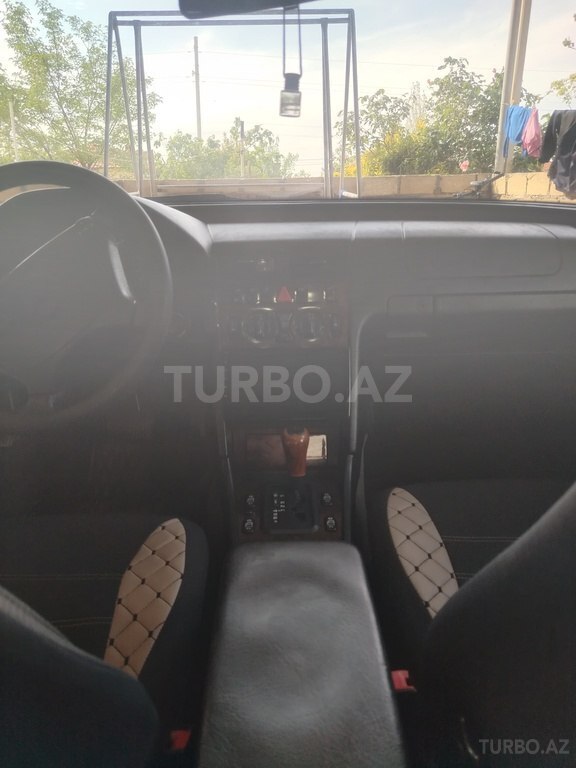 Mercedes C 200