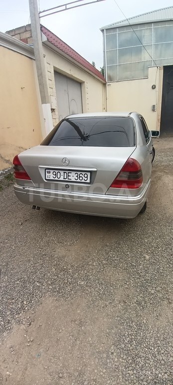 Mercedes C 180