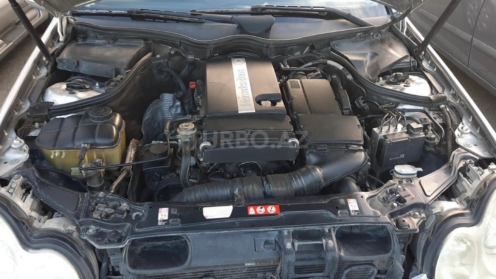 Mercedes C 200