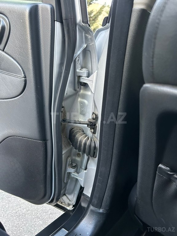 Mercedes C 200
