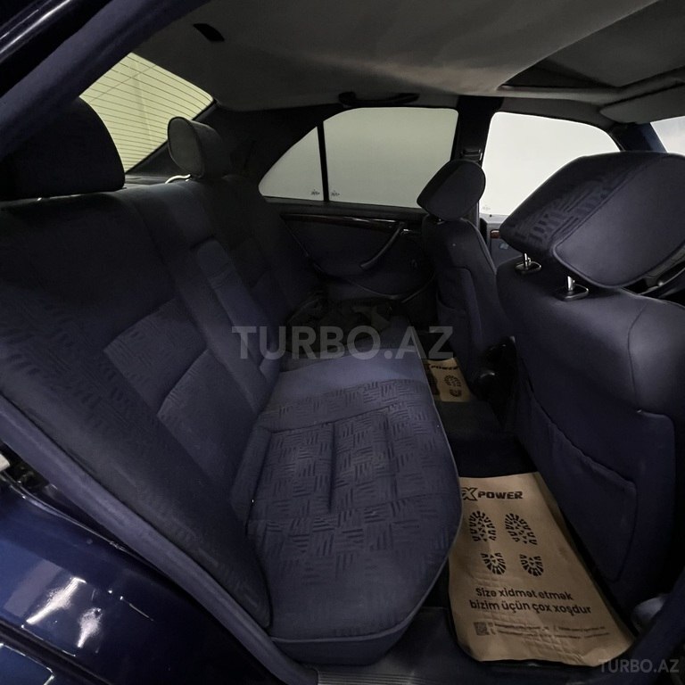 Mercedes C 180