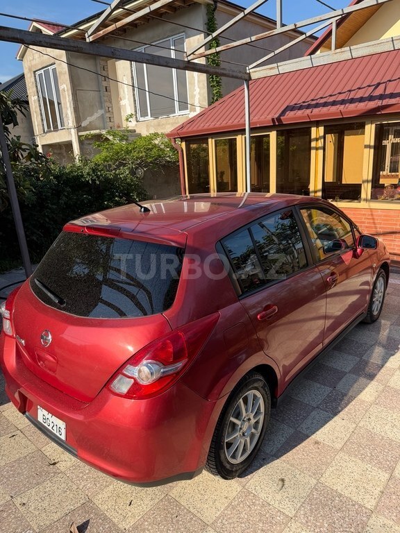 Nissan Tiida