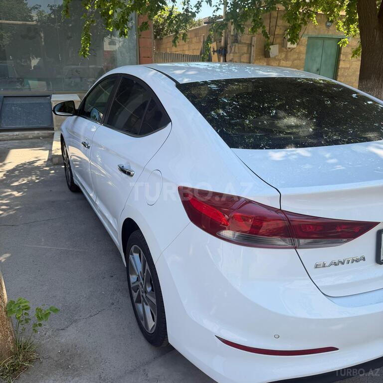 Hyundai Elantra