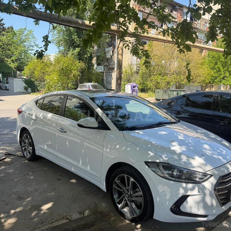 Hyundai Elantra