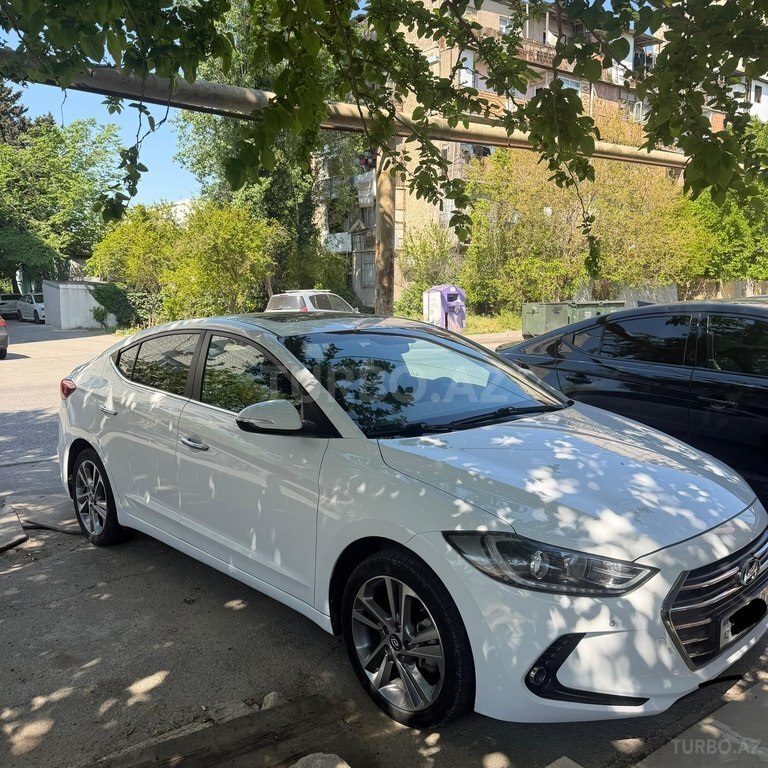 Hyundai Elantra