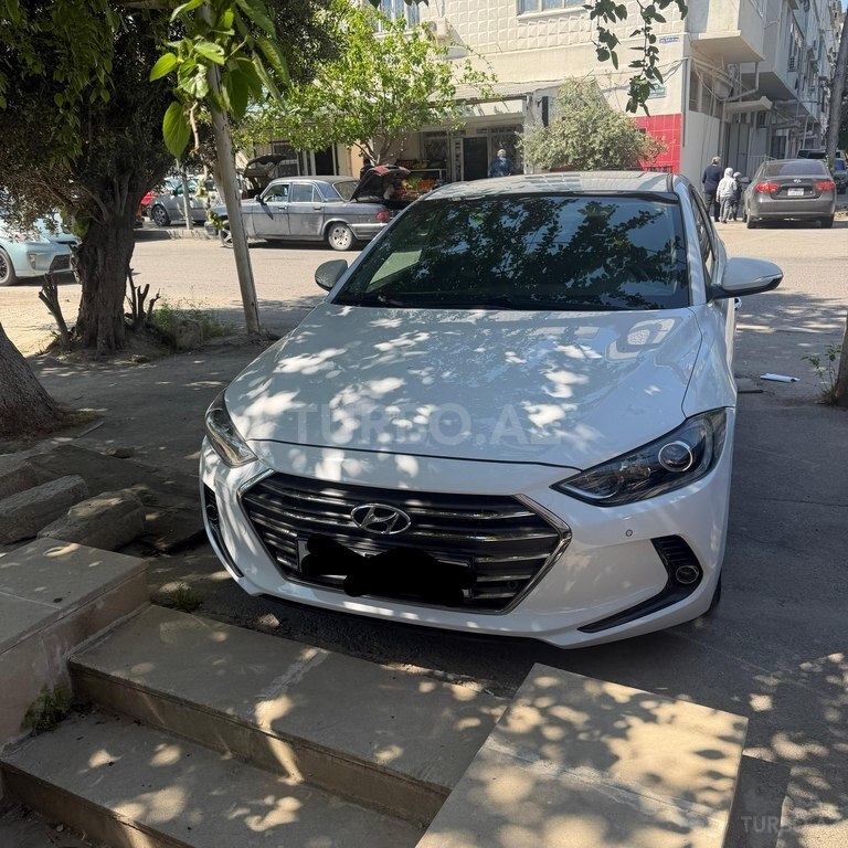 Hyundai Elantra