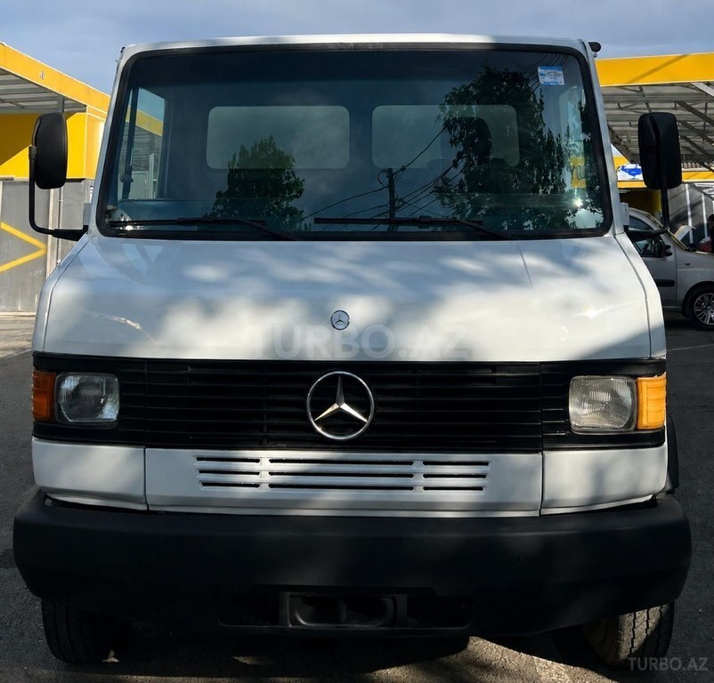 Mercedes 611 D