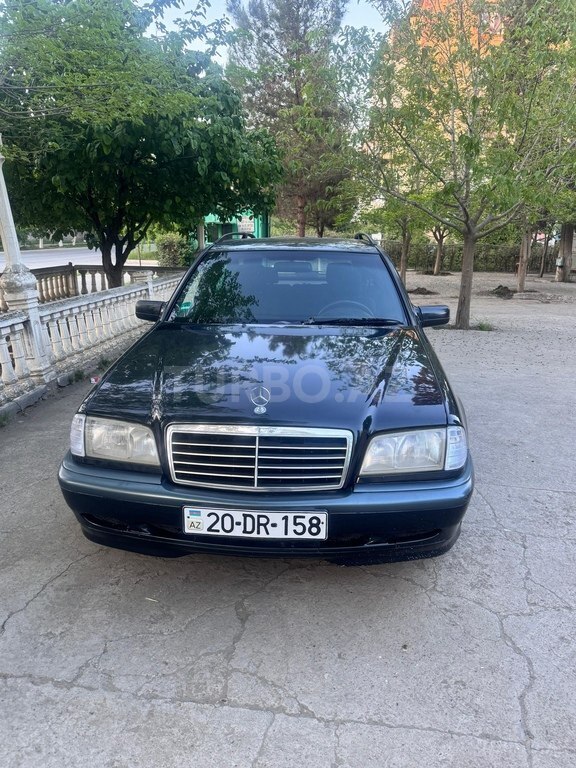 Mercedes C 200