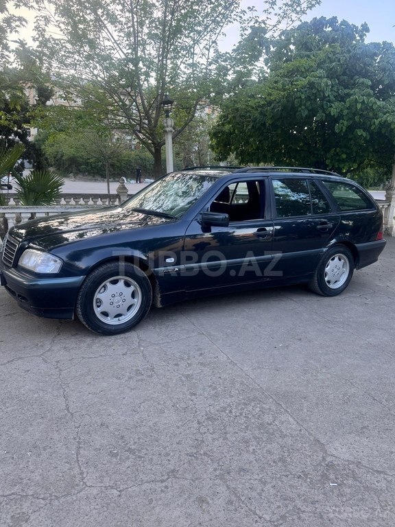 Mercedes C 200