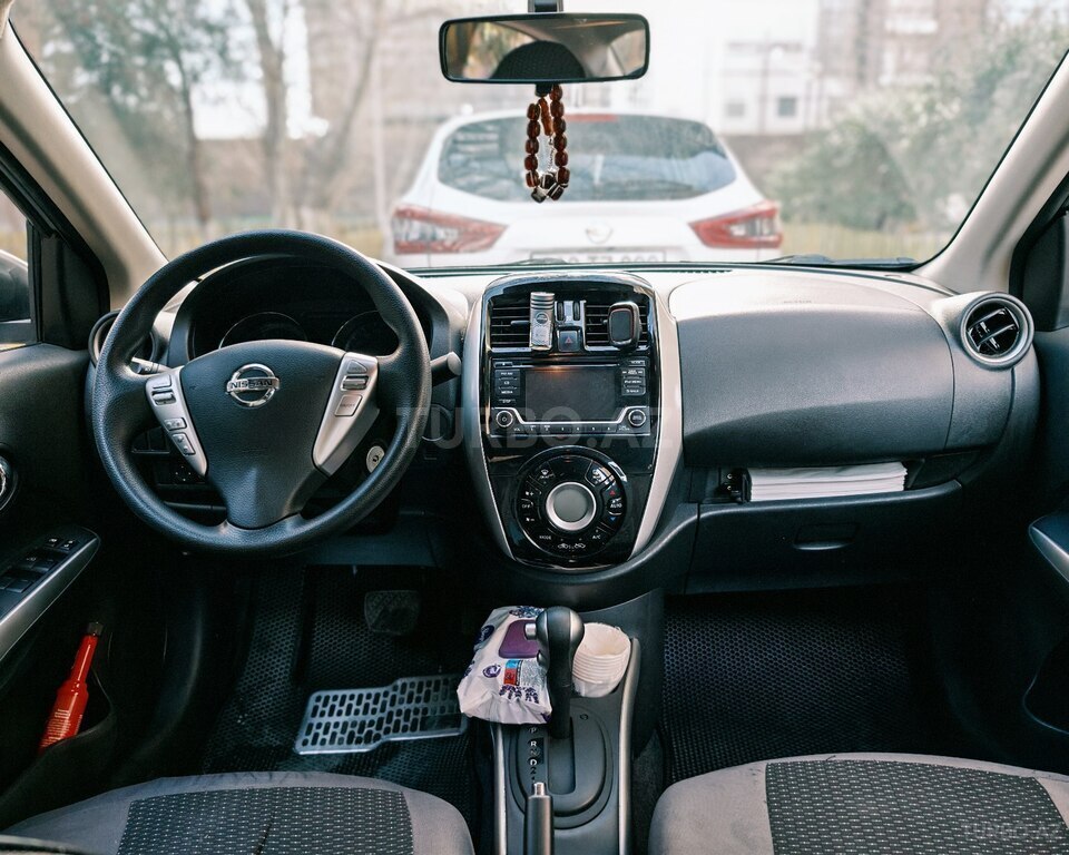 Nissan Sunny