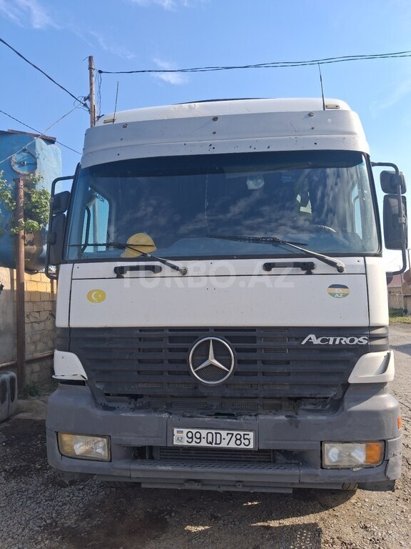 Mercedes Actros 1844