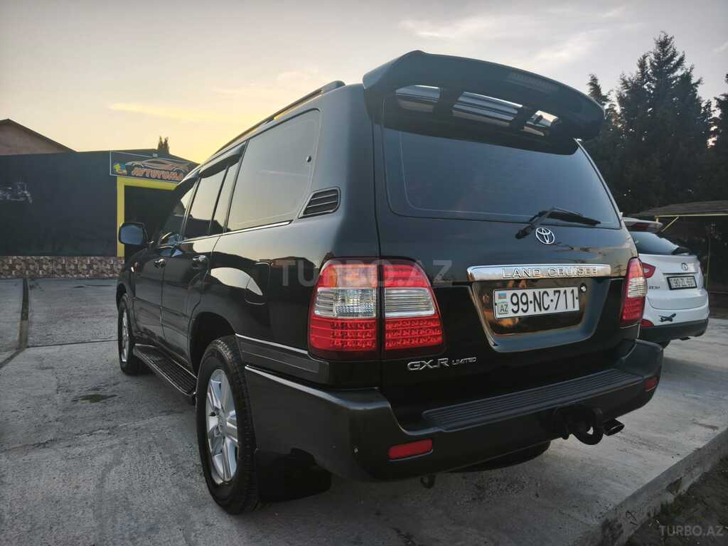 Toyota Land Cruiser