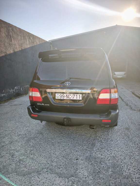 Toyota Land Cruiser