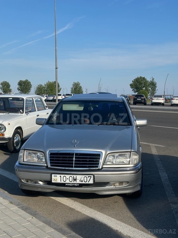Mercedes C 180
