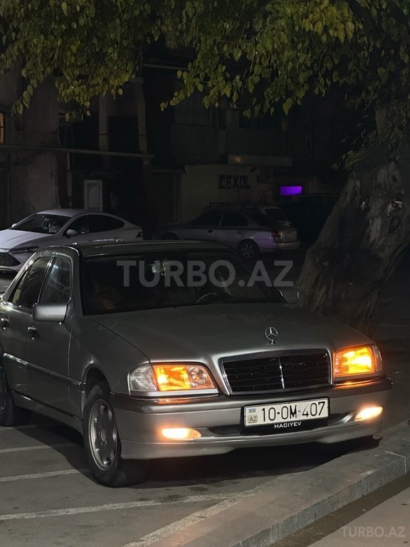 Mercedes C 180