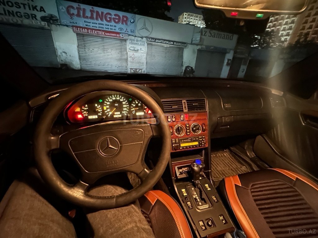Mercedes C 180