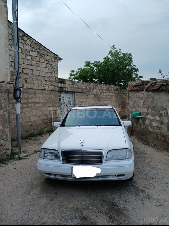 Mercedes C 180