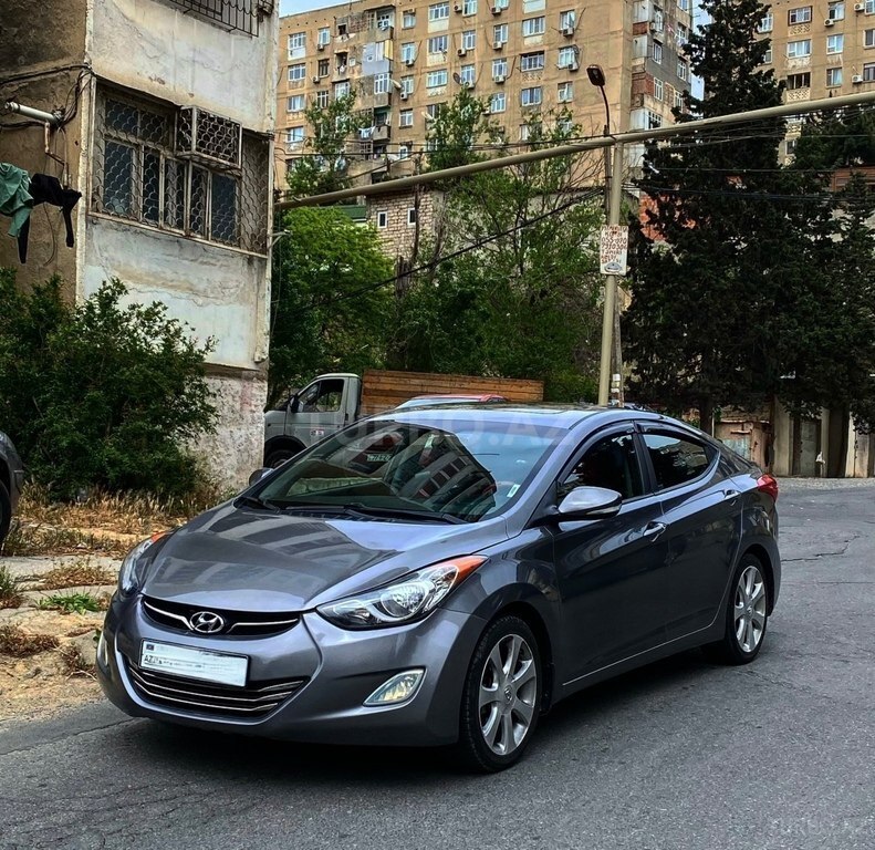 Hyundai Elantra