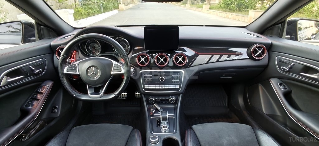 Mercedes CLA 45 AMG 4MATIC
