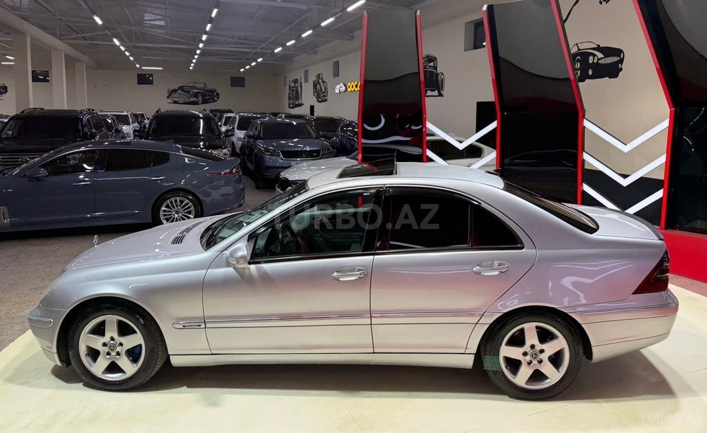 Mercedes C 200