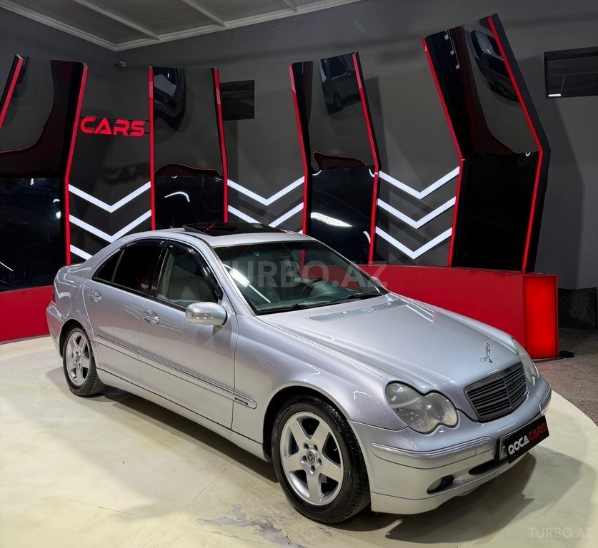Mercedes C 200