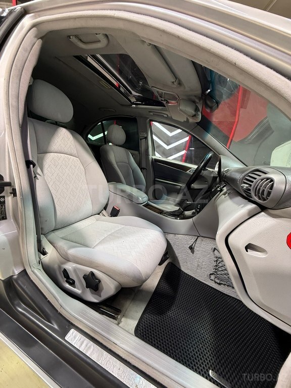 Mercedes C 200