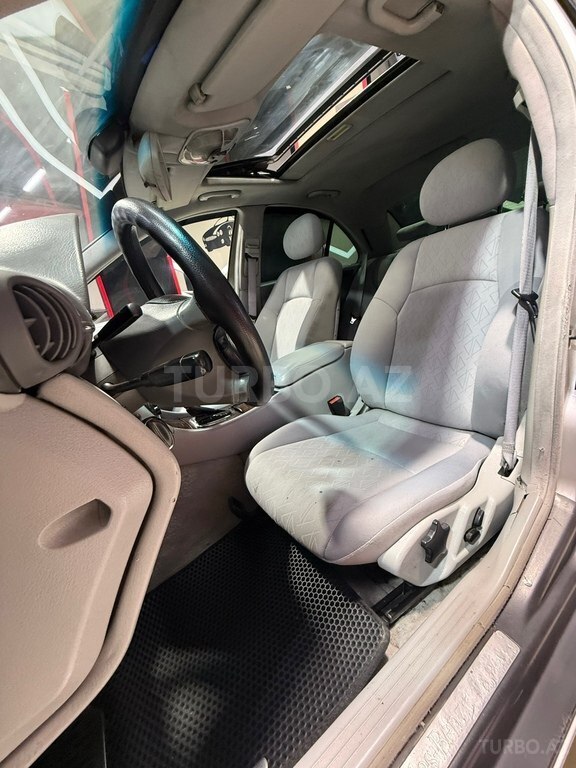 Mercedes C 200