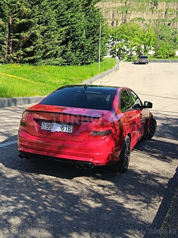 Mercedes C 200