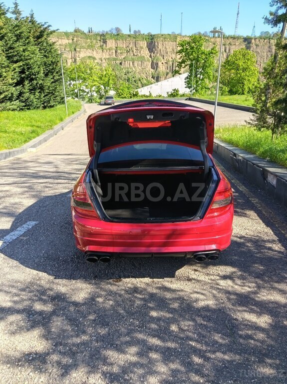 Mercedes C 200