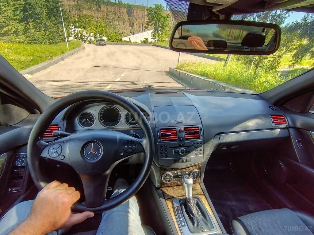 Mercedes C 200