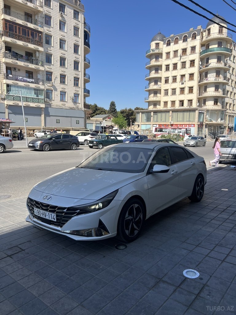 Hyundai Elantra