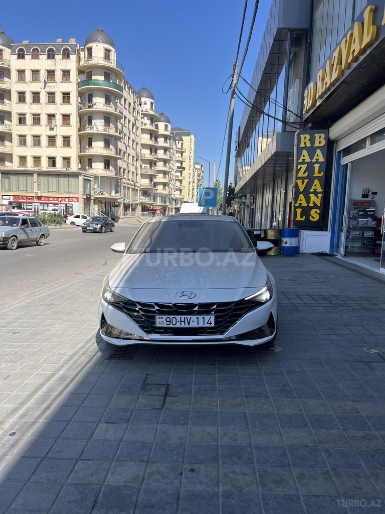 Hyundai Elantra