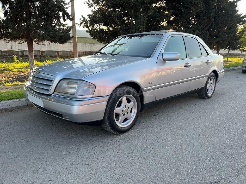 Mercedes C 180