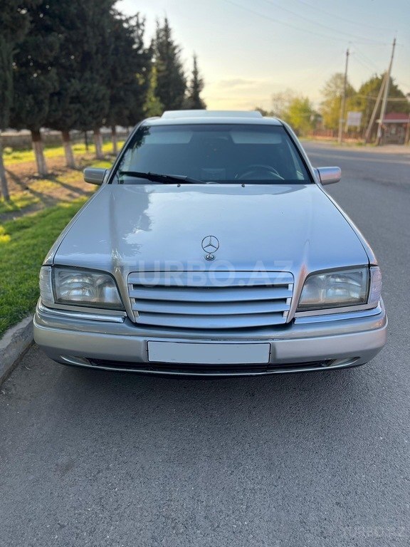 Mercedes C 180