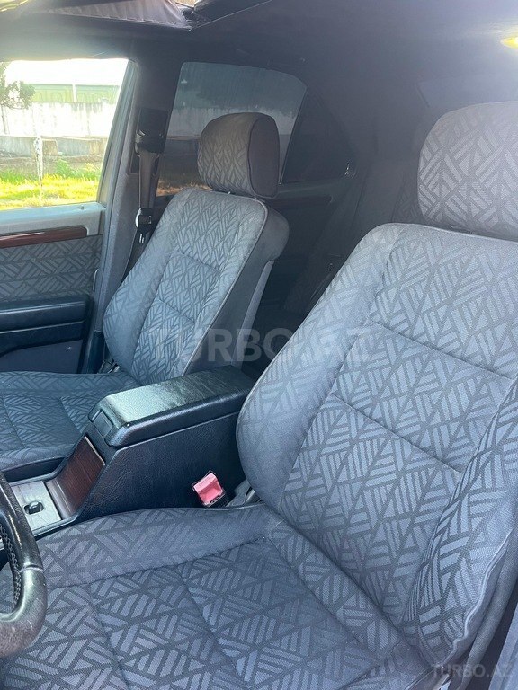 Mercedes C 180