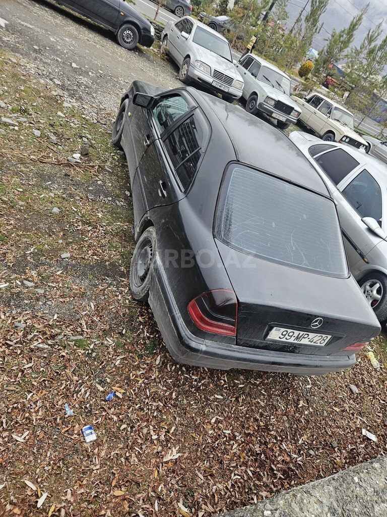 Mercedes C 180