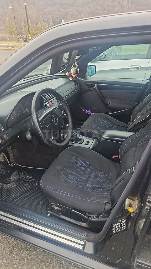 Mercedes C 180