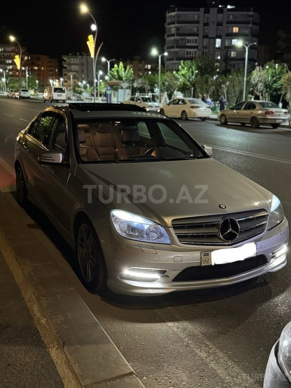 Mercedes C 200