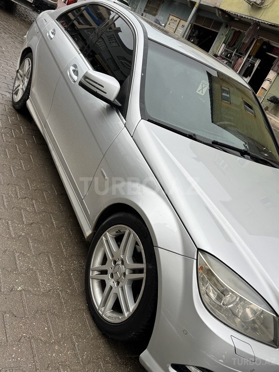 Mercedes C 200