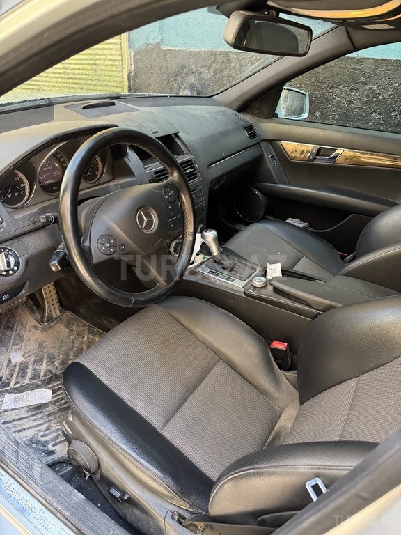 Mercedes C 200