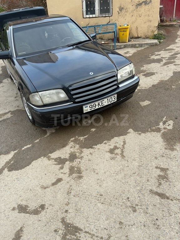 Mercedes C 200