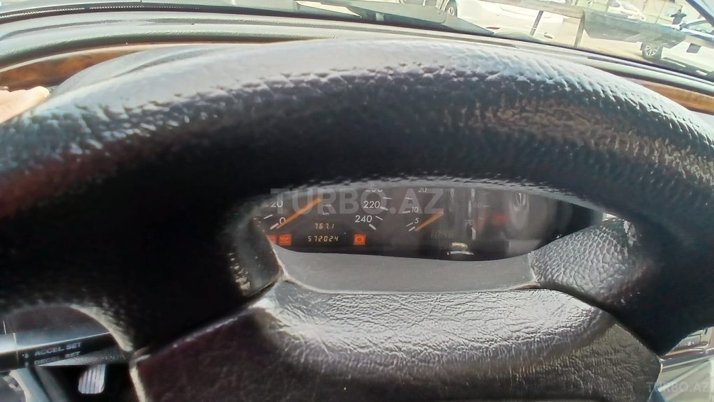 Mercedes C 200