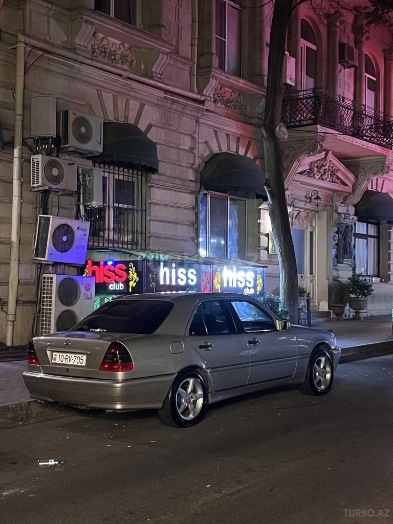 Mercedes C 200