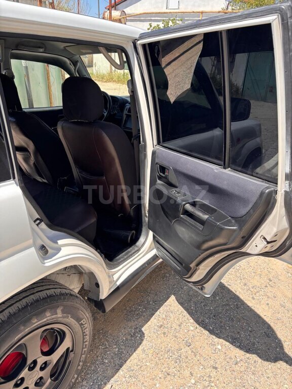 Mitsubishi Pajero io