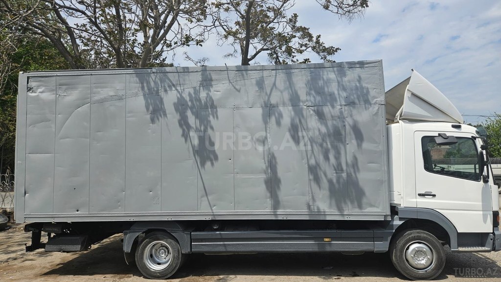 Mercedes Atego 815