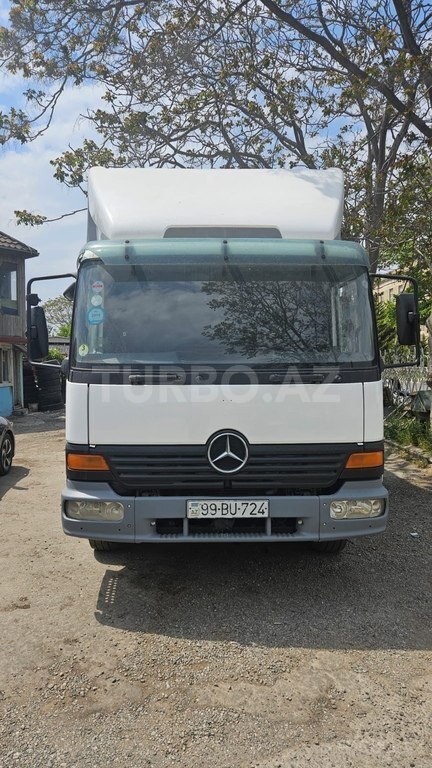 Mercedes Atego 815