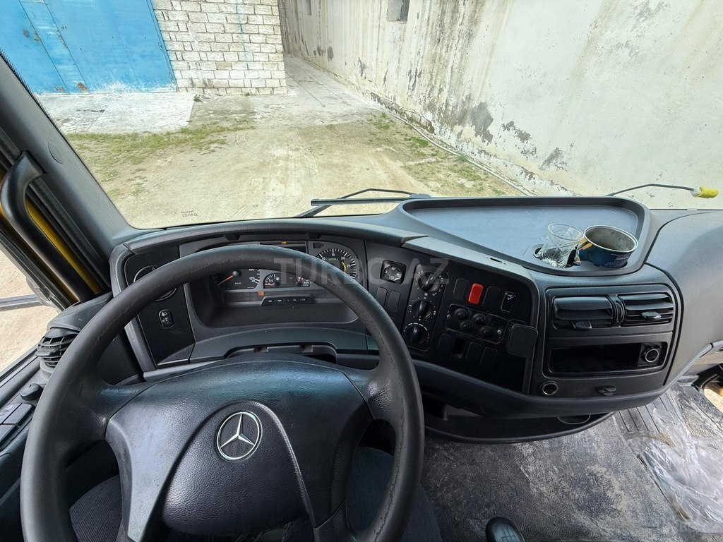 Mercedes Atego 818