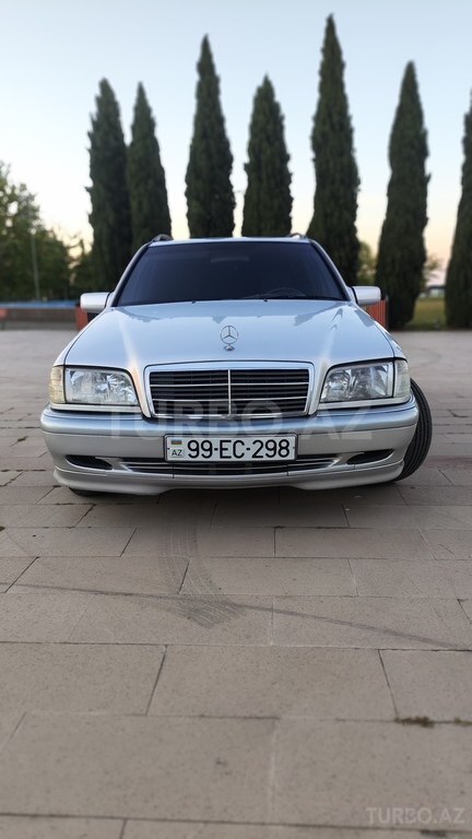 Mercedes C 180